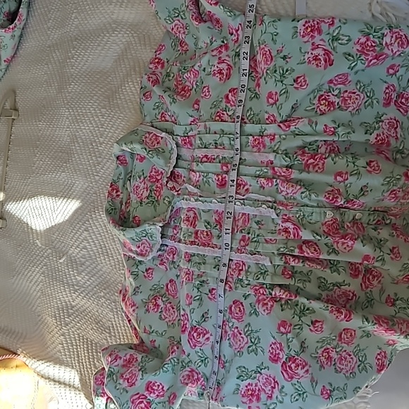 Lanz of Salzburg 1X flannel pajama set. Green pink + yellow EUC - Picture 11 of 14